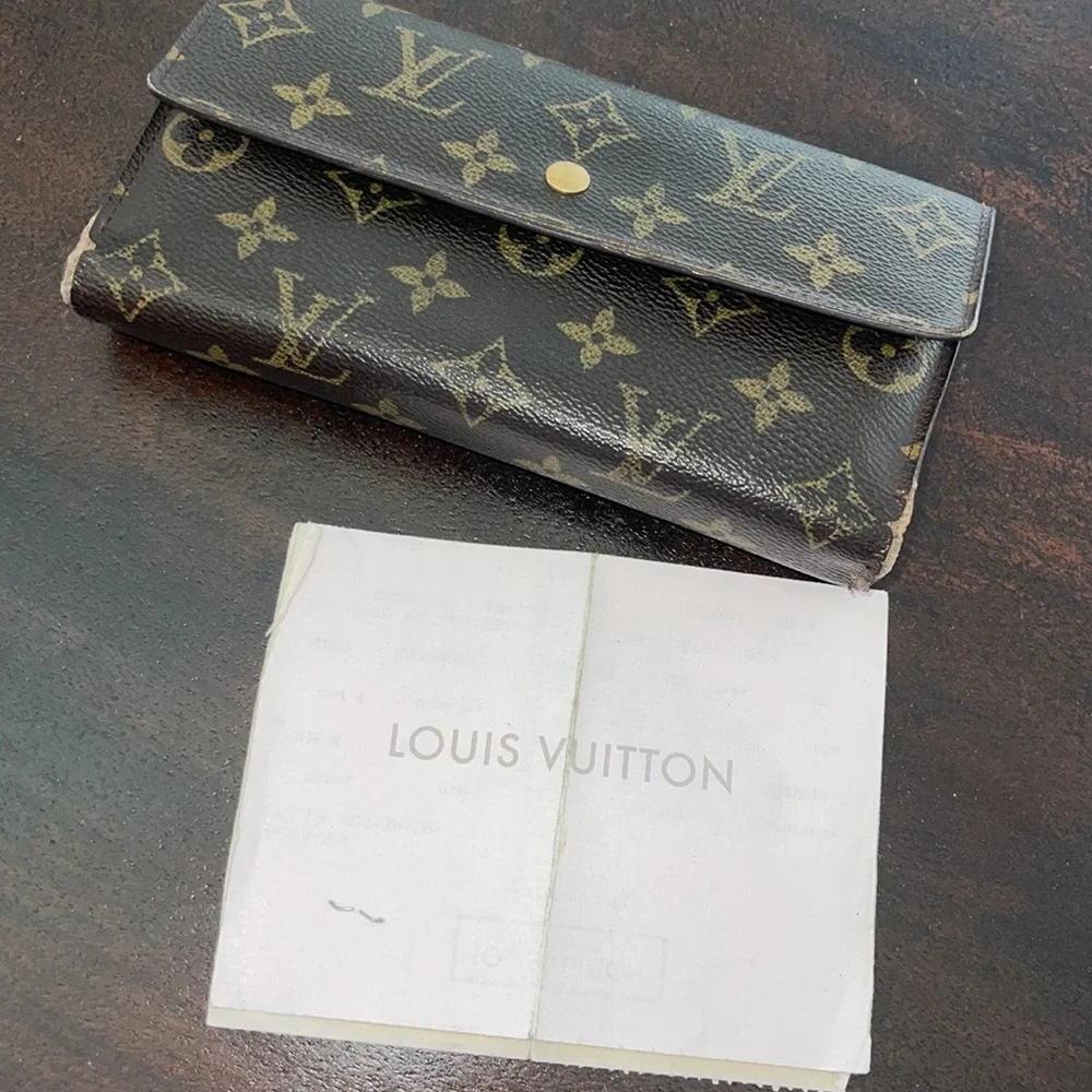 Authentic Louis Vuitton Wallet - Picture 9 of 9